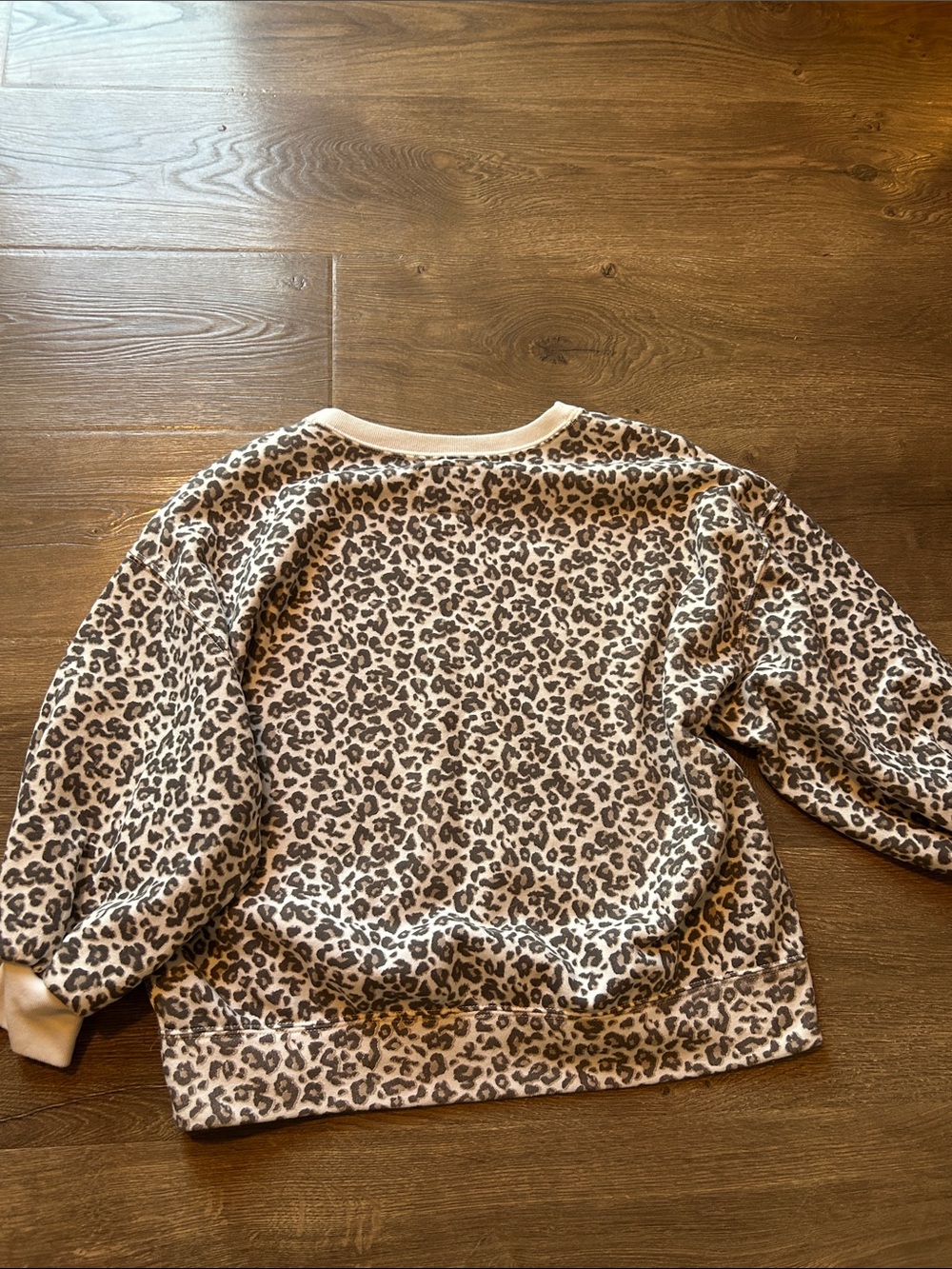 Abercrombie & Fitch Leopard Print Pullover - Cream & Brown - Picture 7 of 8
